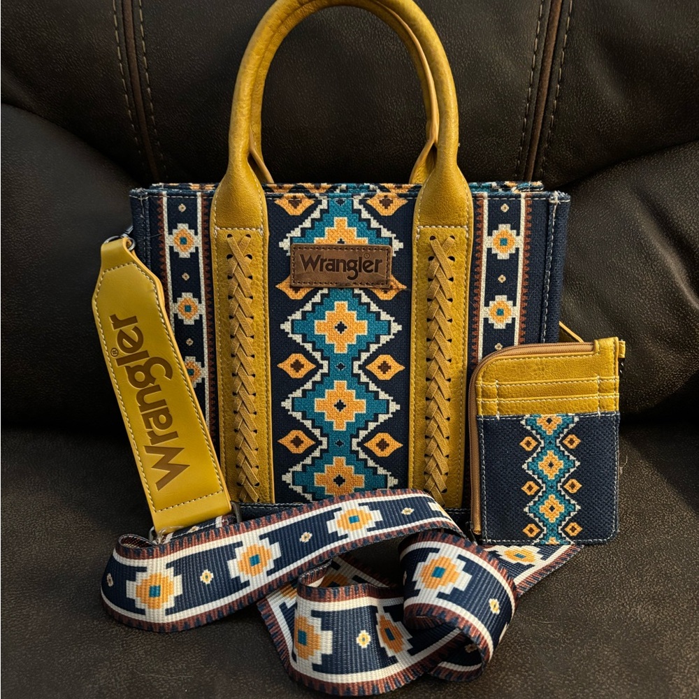 Wrangler Blue and Yellow Geometric Tote Set
